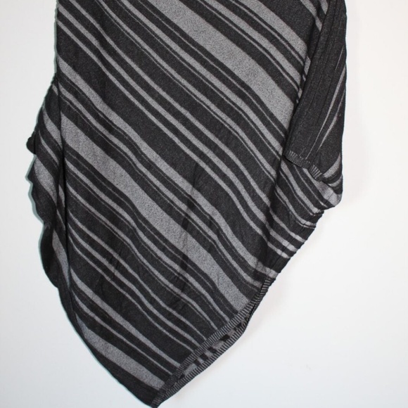 Lane Bryant Asymmetric Poncho Sweater HW5234 - Picture 7 of 7